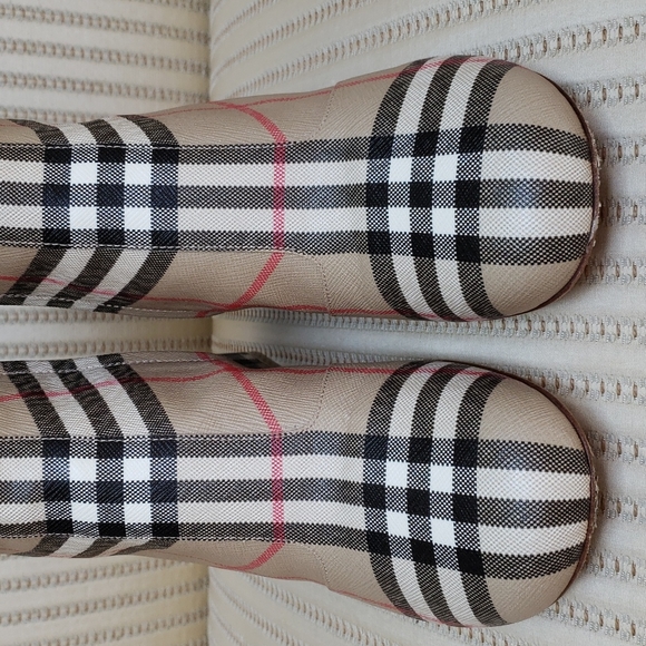 BURBERRY ARMDALE CHECK PLAID ANKLE BOOTS - Picture 6 of 14